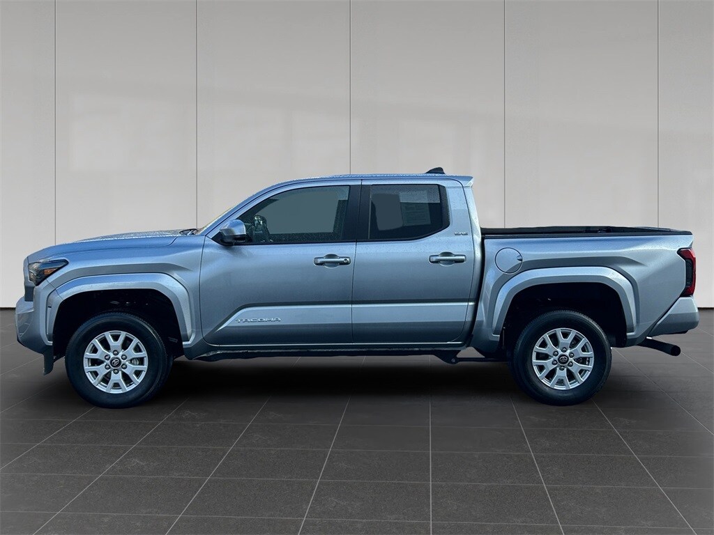 2025 Toyota Tacoma SR5 photo 2