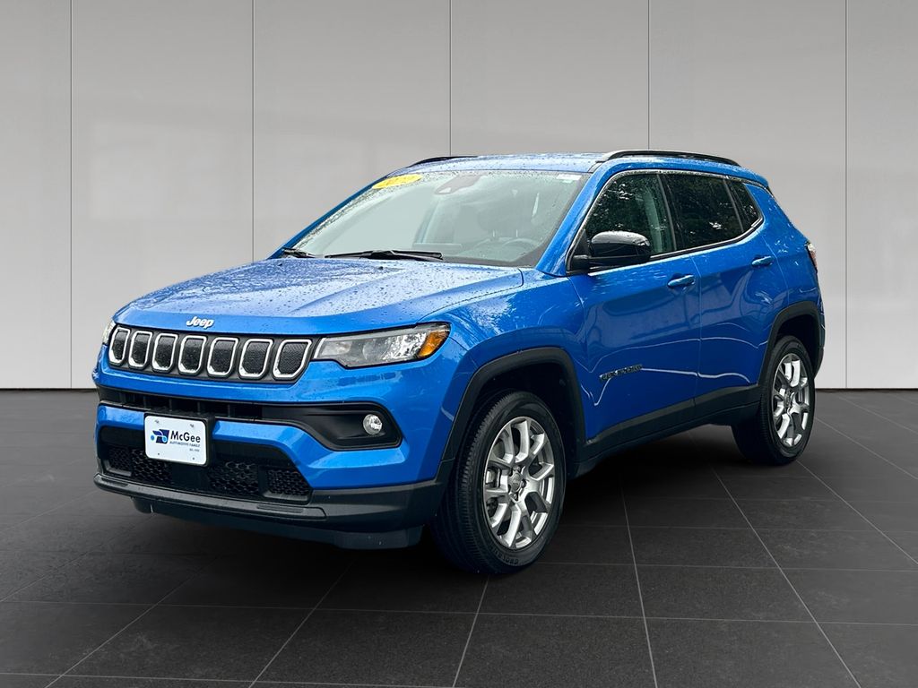 2022 Jeep Compass Latitude Lux 4X4's photo