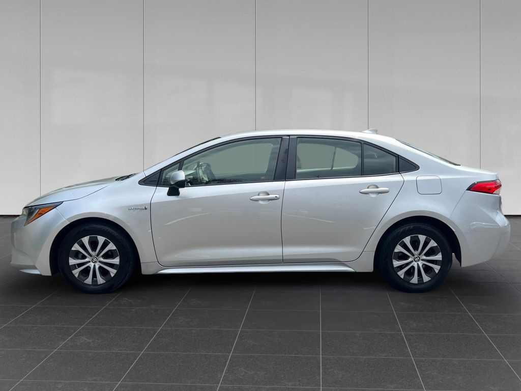 Used 2020 Toyota Corolla LE with VIN JTDEBRBE2LJ010069 for sale in Putnam, CT