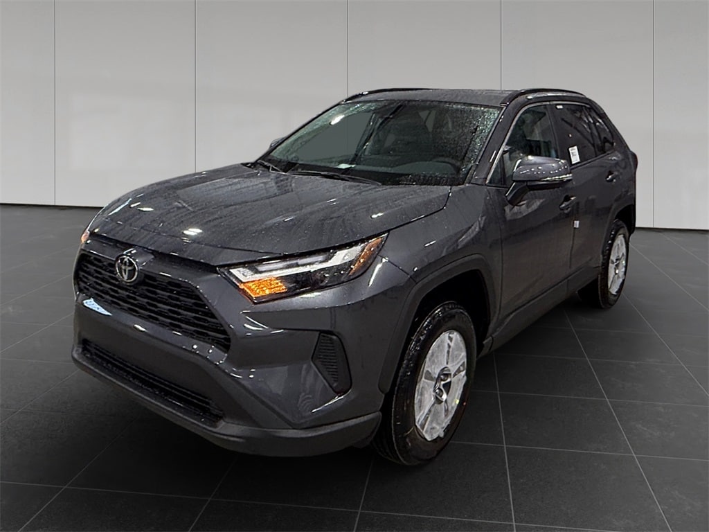2025 Toyota RAV4 XLE's photo