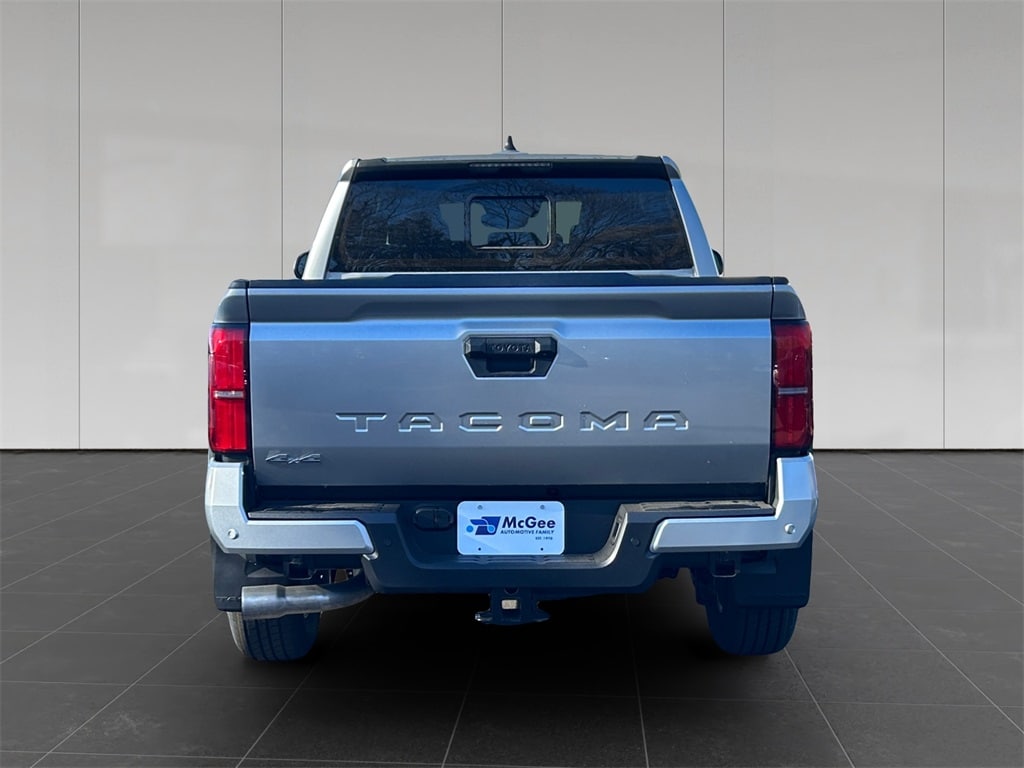 New 2025 Toyota Tacoma SR5 4X4 DOUBLE CAB