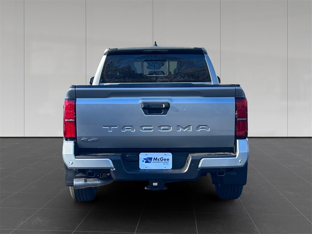 2025 Toyota Tacoma SR5 4x4 Double Cab photo 4