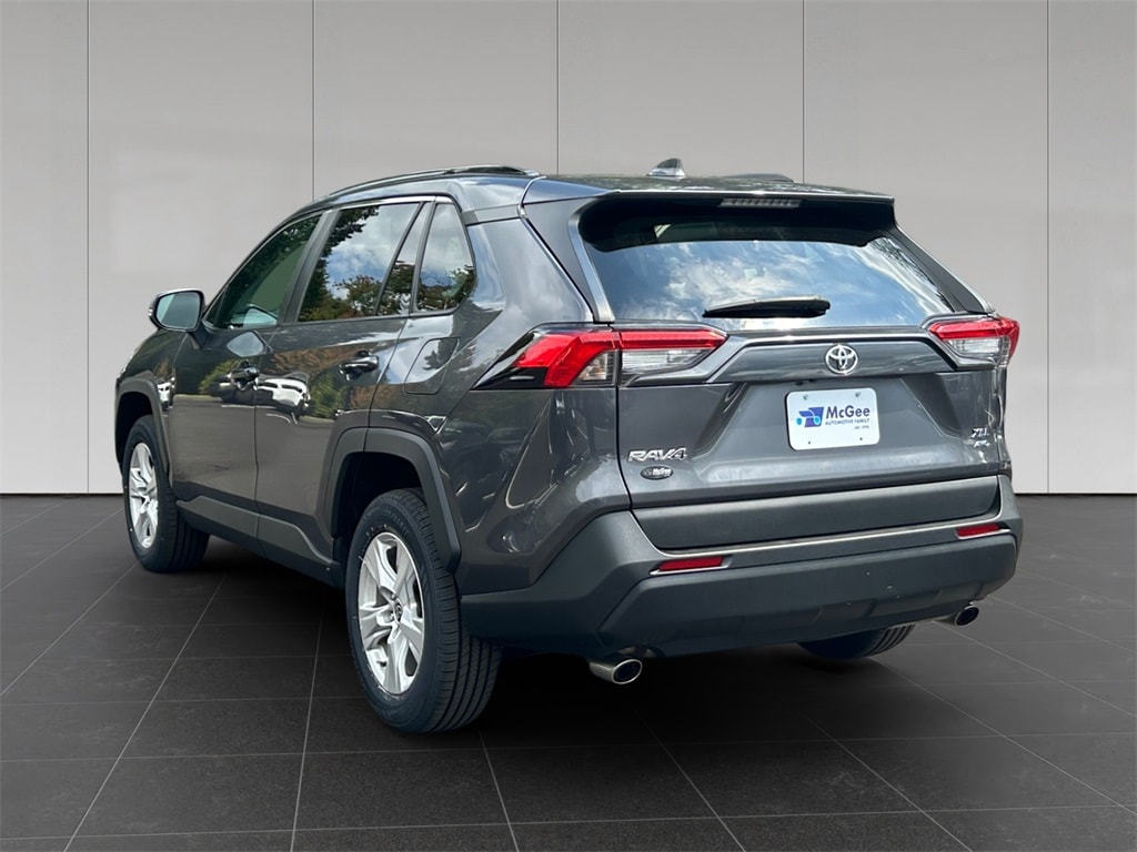 Used 2021 Toyota RAV4 XLE SUV