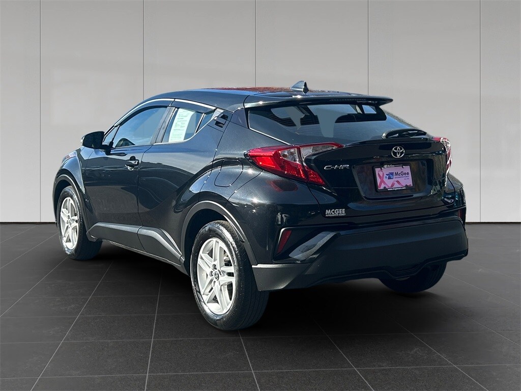 2021 Toyota C-HR LE photo 3