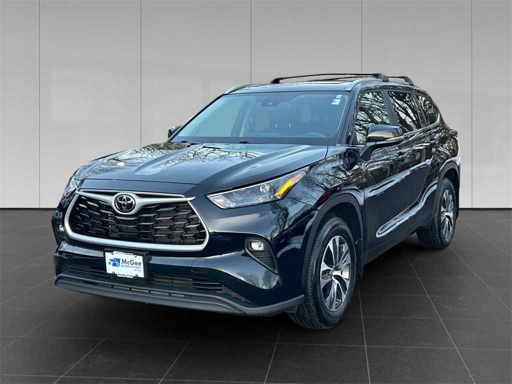 2023 Toyota Highlander XLE's photo