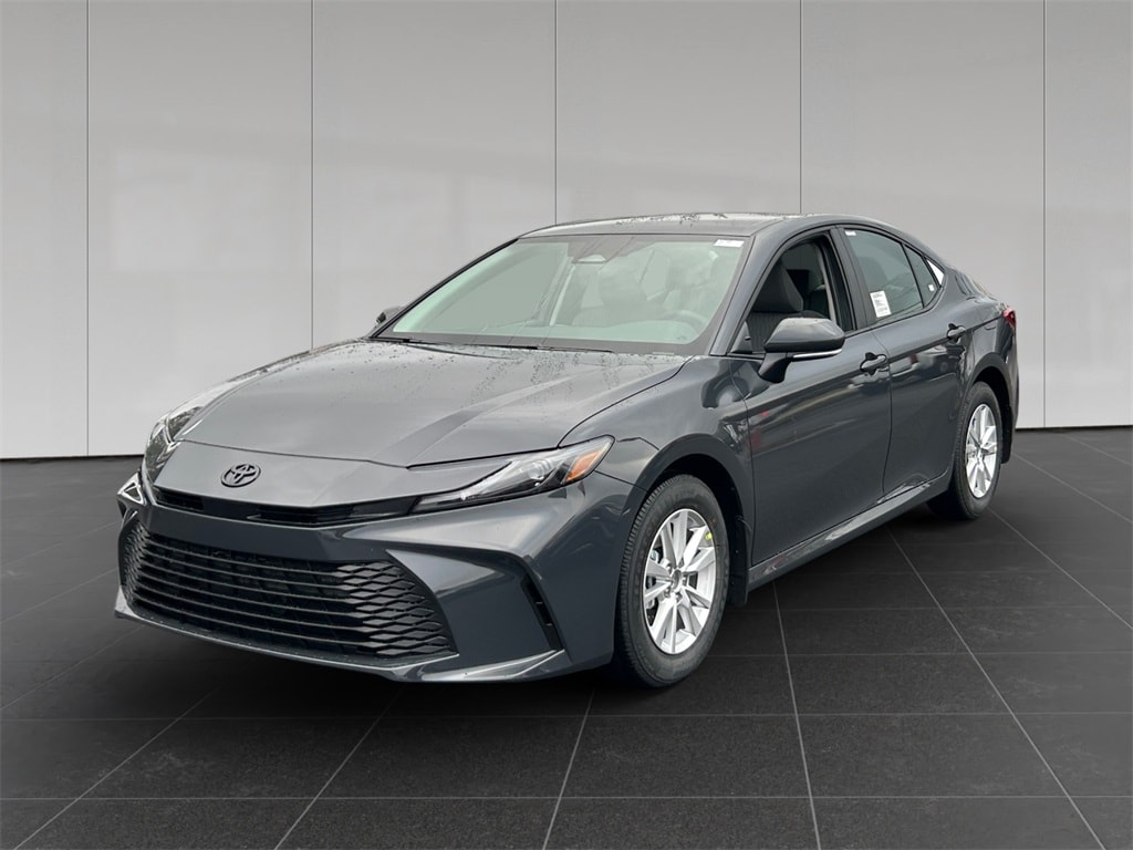 2026 Toyota Camry LE's photo
