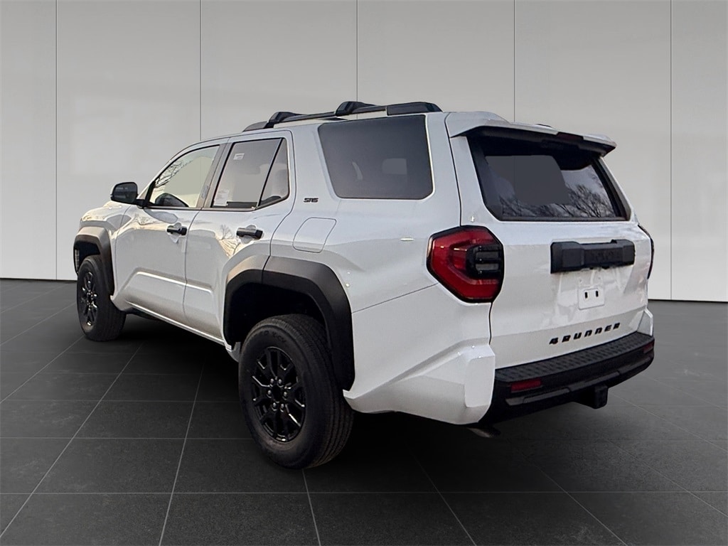 New 2025 Toyota 4Runner SR5 4WD SR5
