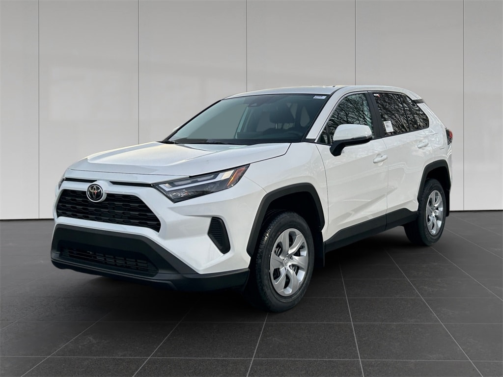 2025 Toyota RAV4 LE's photo