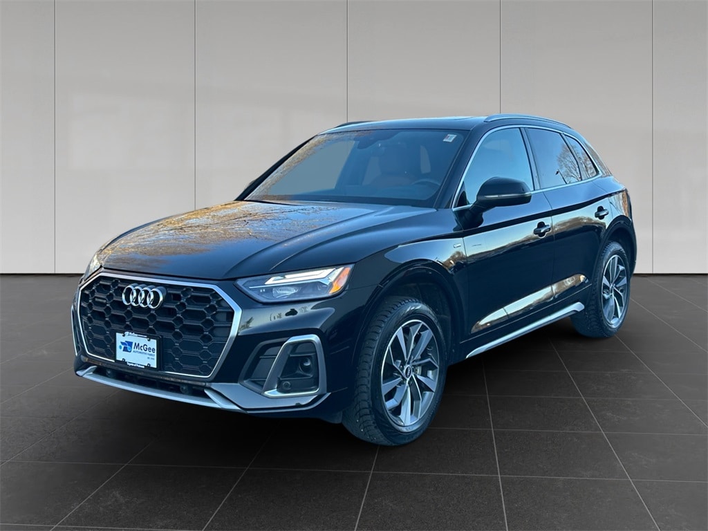 2022 Audi Q5 Premium's photo