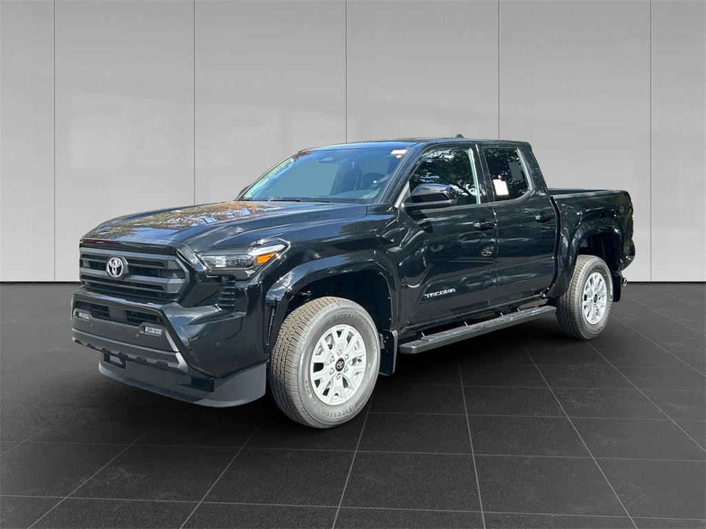 2025 Toyota Tacoma SR5's photo