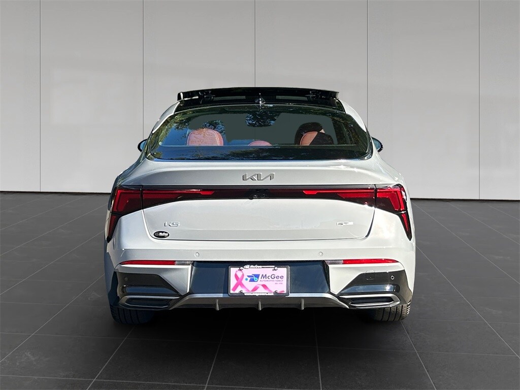 2025 Kia K5 GT-Line photo 4