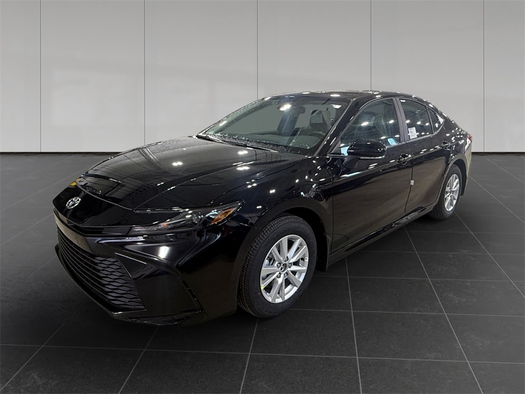 2026 Toyota Camry LE's photo