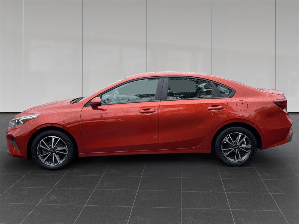 Used 2023 Kia Forte LXS with VIN 3KPF24AD3PE515072 for sale in Putnam, CT