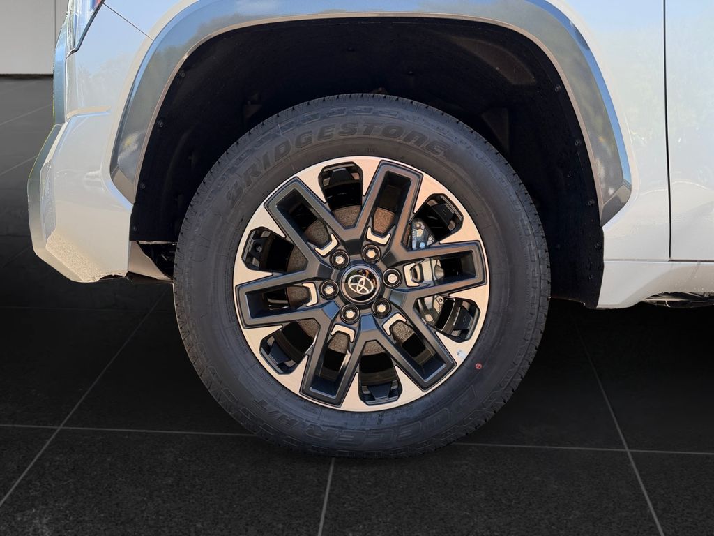 2026 Toyota Tundra Limited - Photo 9