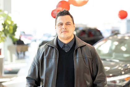 Staff member Leandro D from ID_2ced961f12d7