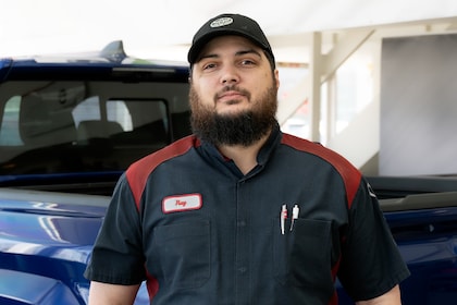 Staff member Ray from ID_2ced961f12d7