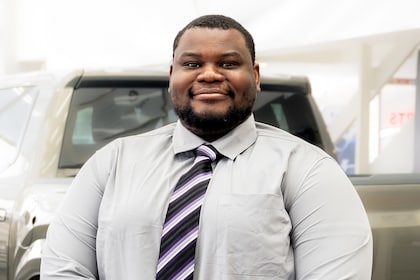 Staff member Berson D. from ID_2ced961f12d7