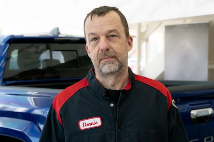 Staff member Dennis from ID_2ced961f12d7