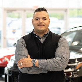 Staff member Leandro D from ID_2ced961f12d7