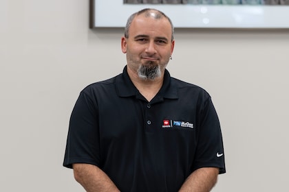 Staff member Dan from ID_2ced961f12d7