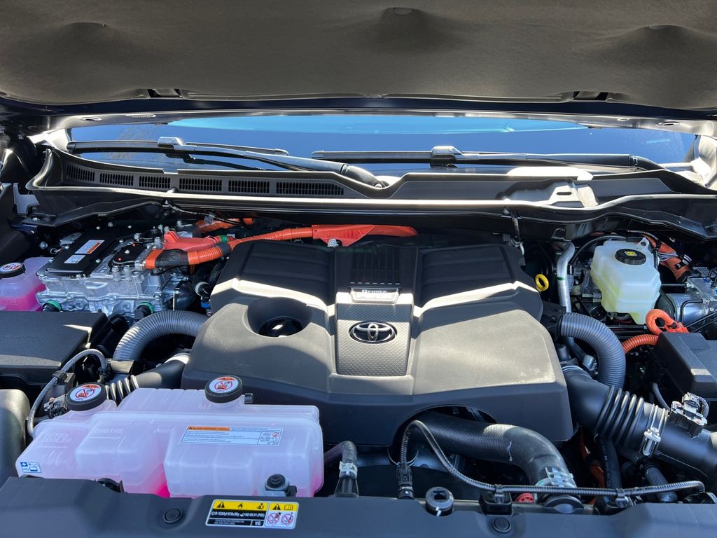 2026 Toyota Tundra Platinum - Photo 19