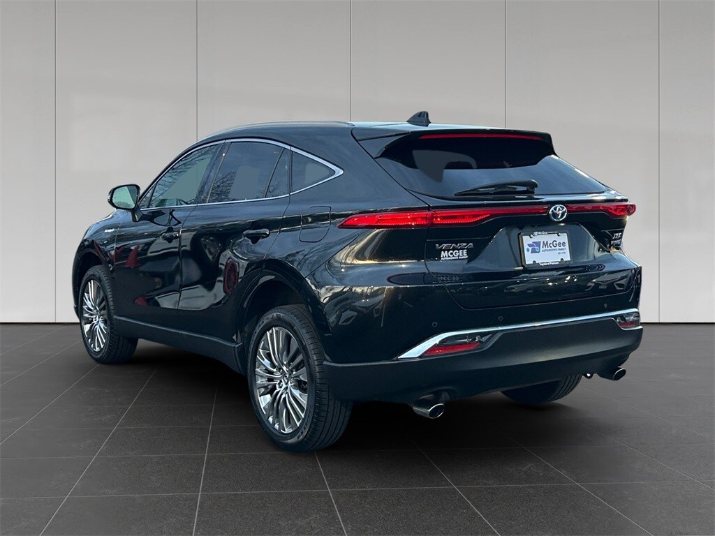 2021 Toyota Venza XLE photo 3