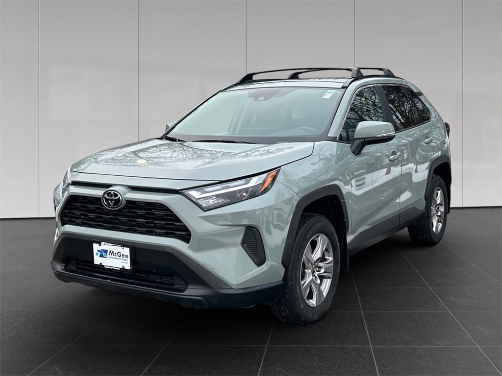2023 Toyota RAV4 XLE's photo