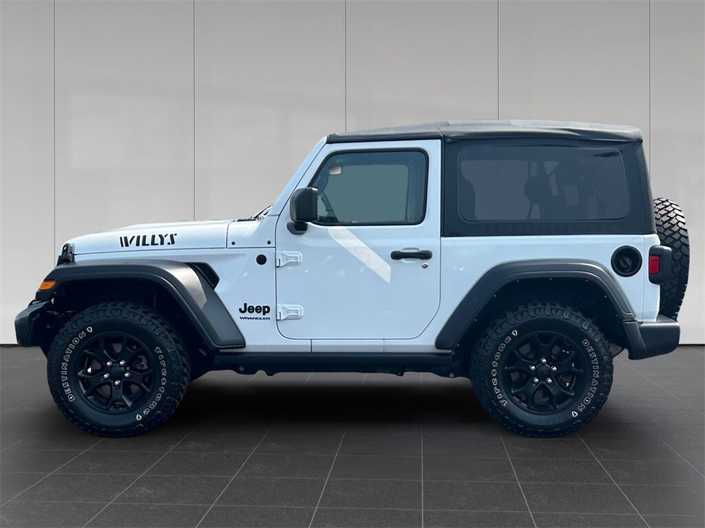 2022 Jeep Wrangler Willys photo 2