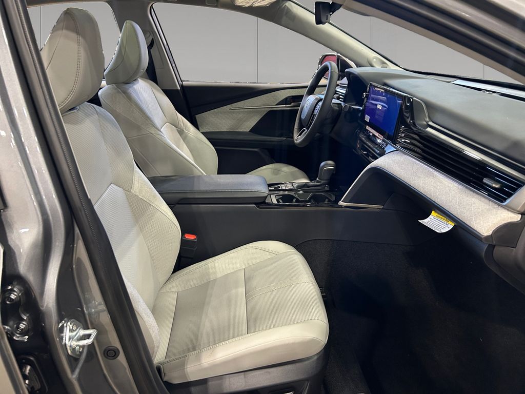 2026 Toyota Camry XLE - Photo 17