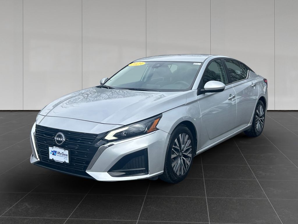 2023 Nissan Altima SV