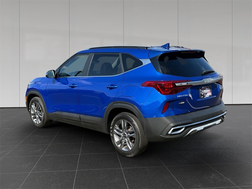 2023 Kia Seltos S photo 3