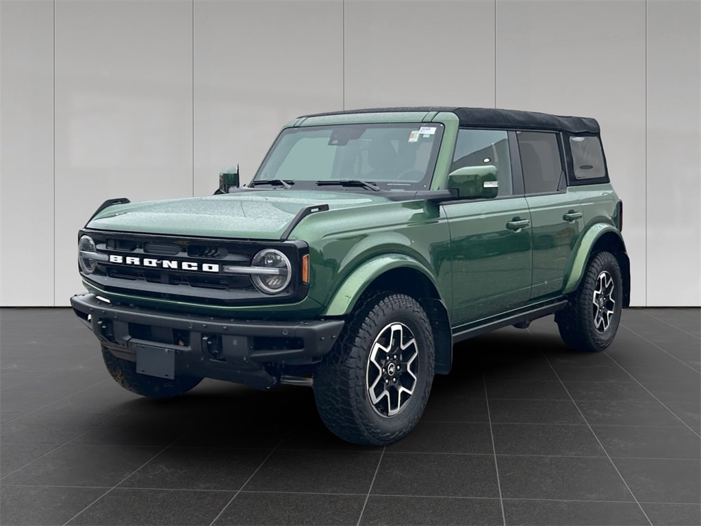 2023 Ford Bronco 4-Door Outer Banks's photo
