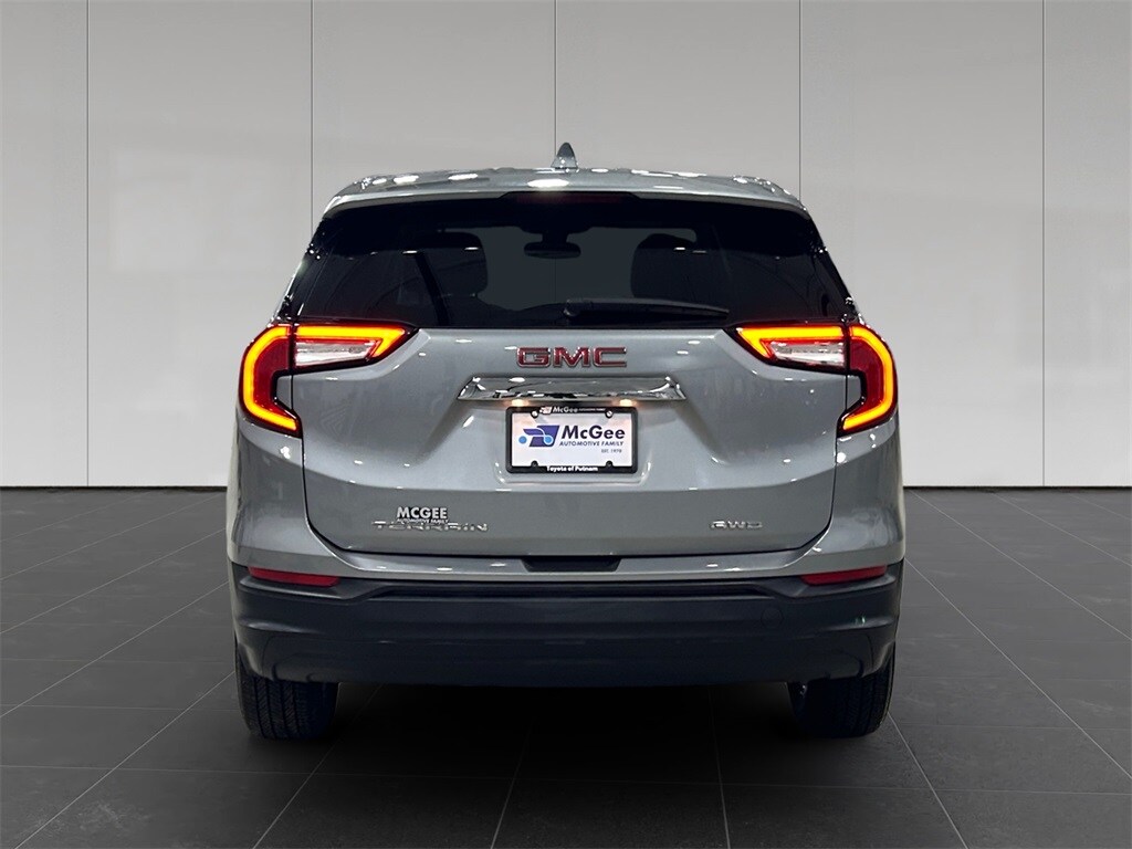 Used 2024 GMC Terrain SLE SUV