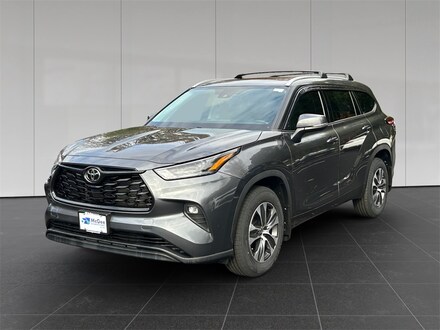 2022 Toyota Highlander XLE SUV