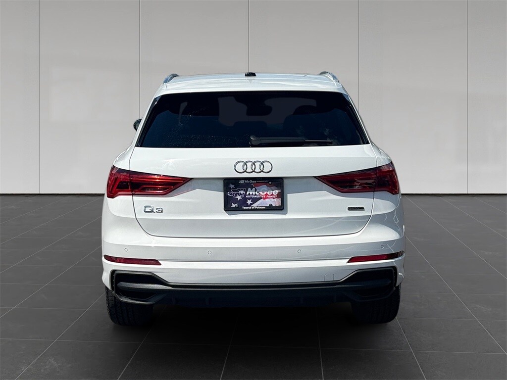2023 Audi Q3 45 TFSI S line Premium photo 4
