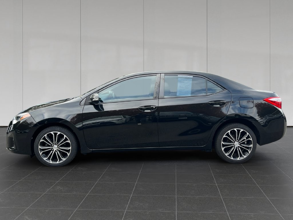Used 2016 Toyota Corolla S Plus with VIN 2T1BURHEXGC508669 for sale in Putnam, CT