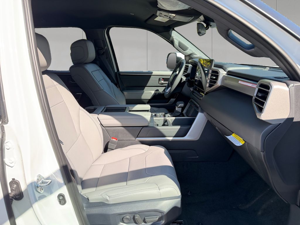 2026 Toyota Tundra Limited - Photo 17