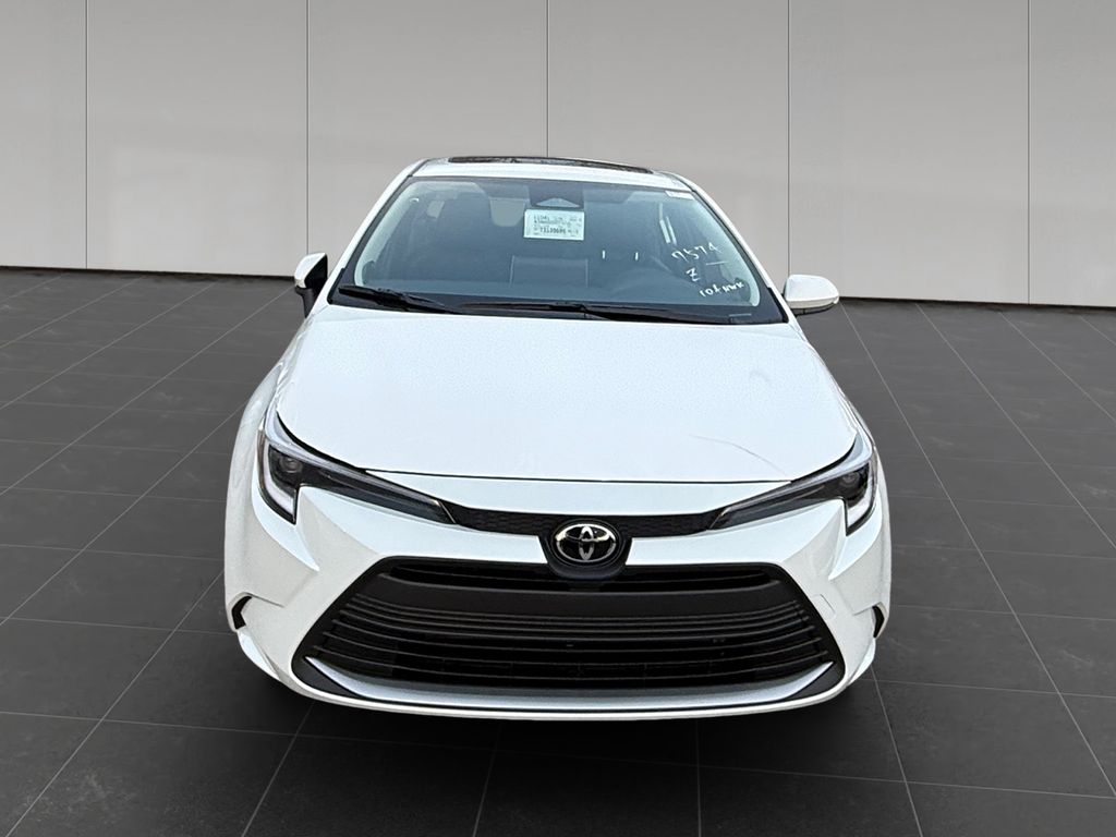 2026 Toyota Corolla XLE - Photo 8