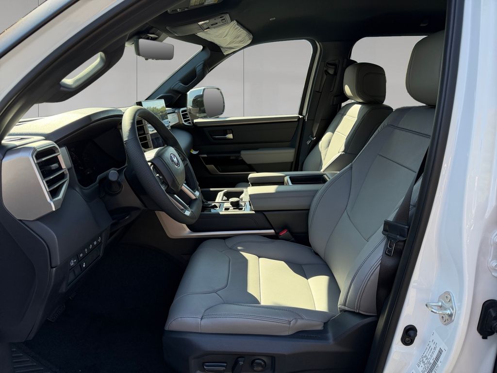 2026 Toyota Tundra Limited - Photo 10