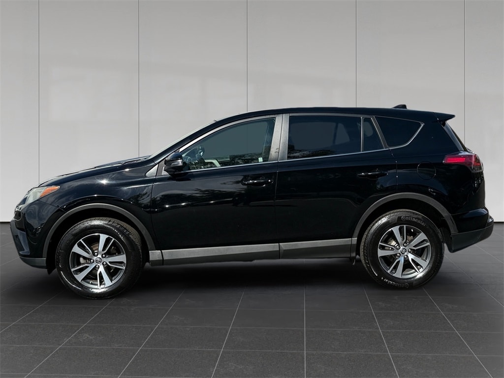 Used 2018 Toyota RAV4  SUV