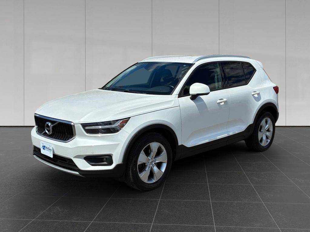 2021 Volvo XC40