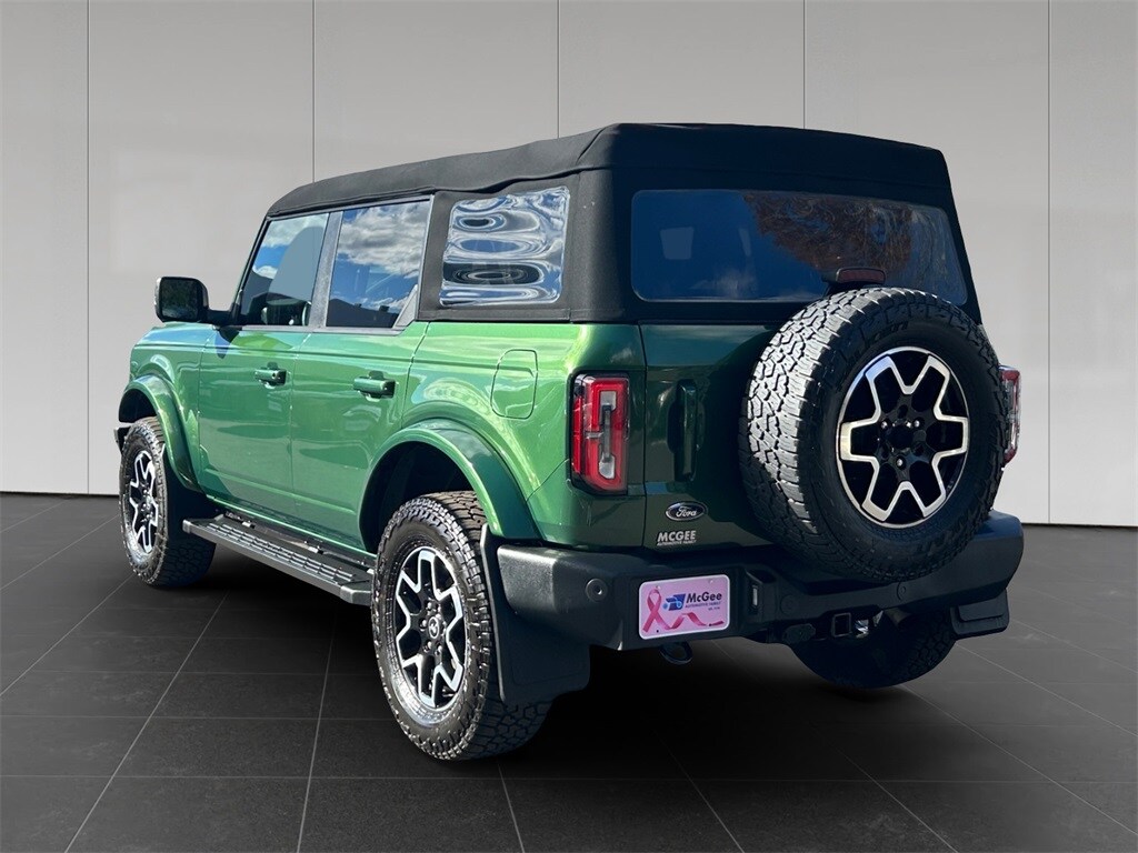 2023 Ford Bronco Outer Banks photo 3