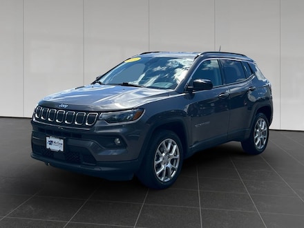 2022 Jeep Compass Latitude Lux SUV
