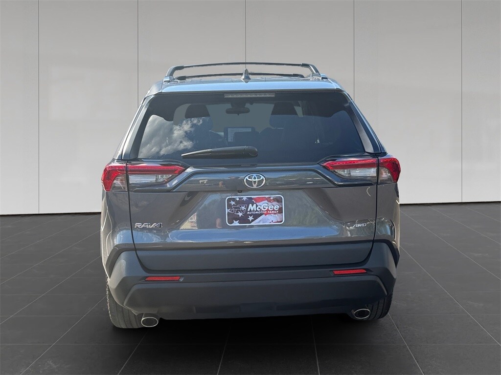 2024 Toyota RAV4 XLE Premium photo 4