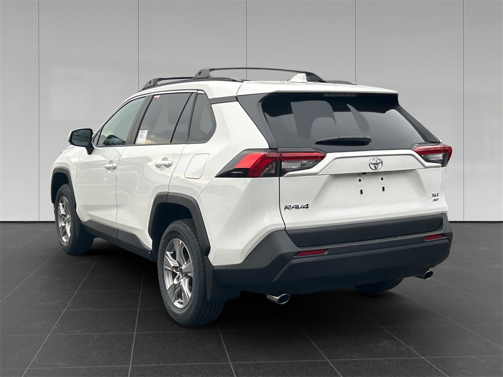 New 2025 Toyota RAV4 XLE XLE AWD SUV