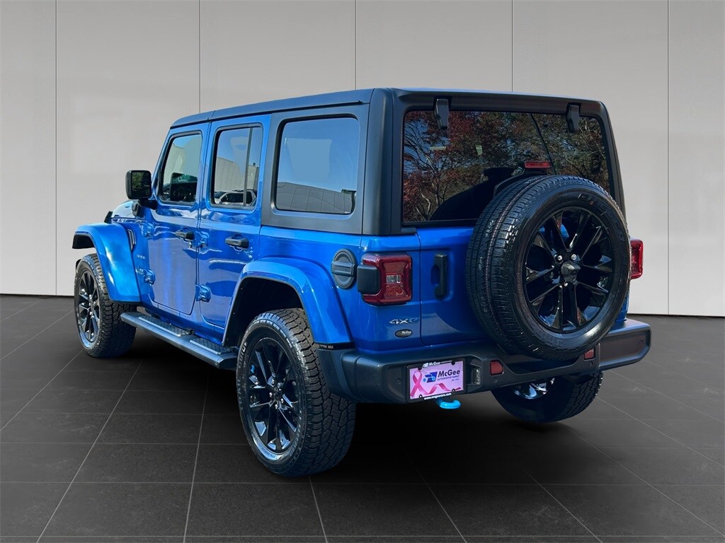 2022 Jeep Wrangler Unlimited 4xe Sahara photo 2