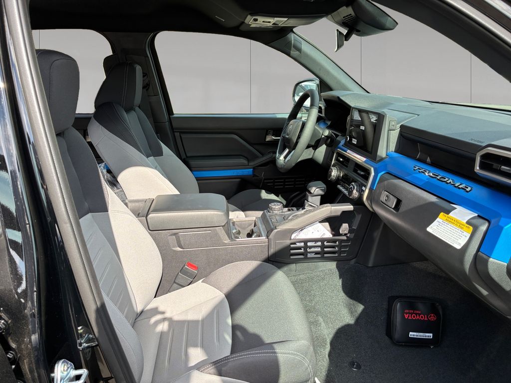 2026 Toyota Tacoma TRD Off Road - Photo 17