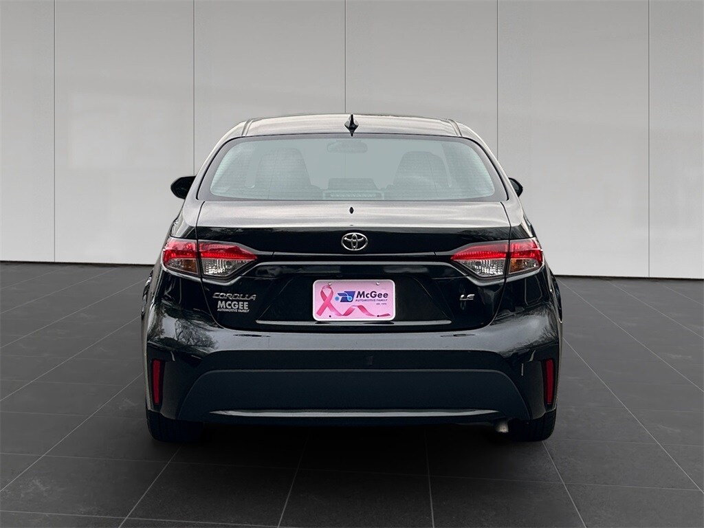 Used 2022 Toyota Corolla LE Sedan