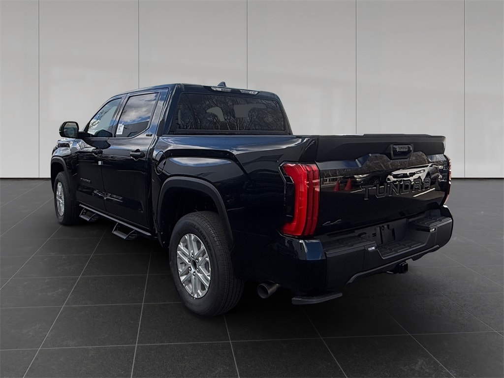 New 2026 Toyota Tundra SR5 SR5 CREWMAX 5.5