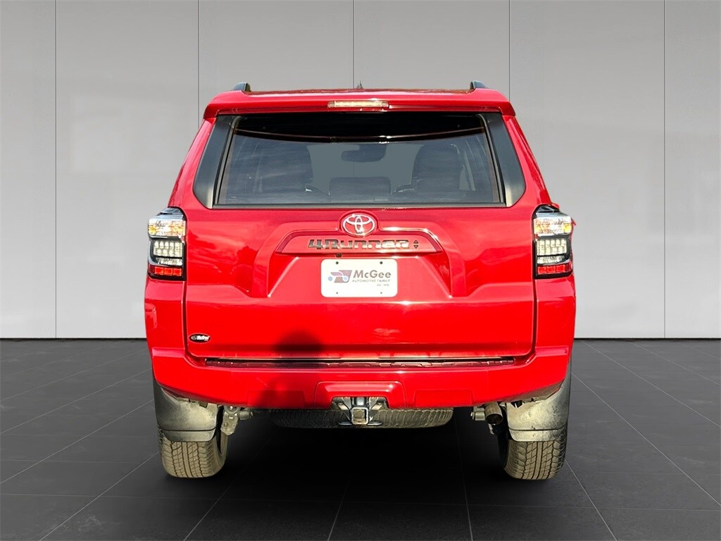 2023 Toyota 4Runner SR5 Premium photo 4